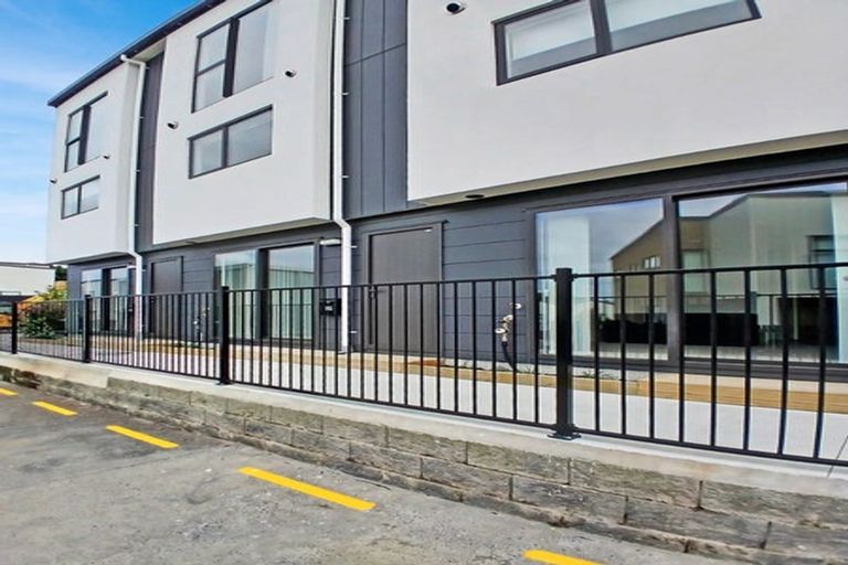 Photo of property in 34 Tukari Lane, Mangere Bridge, Auckland, 2022