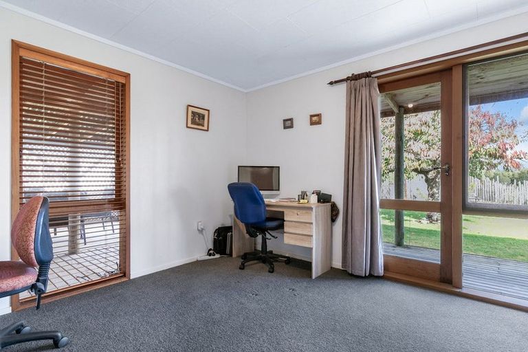 Photo of property in 382 Kimberley Road, Levin, 5571