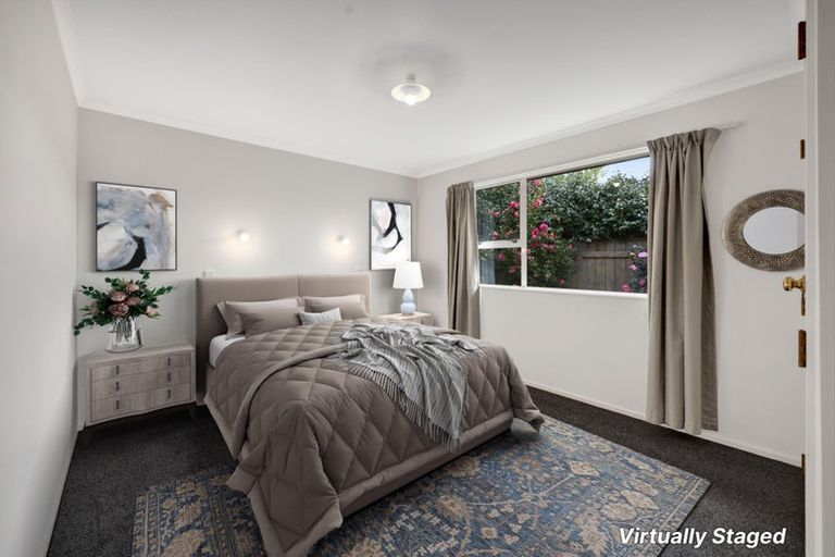 Photo of property in 1 Manse Street, Hawera, 4610