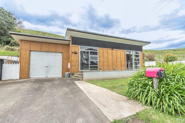Photo of property in 97 Mowhanau Drive, Kai Iwi, Whanganui, 4574