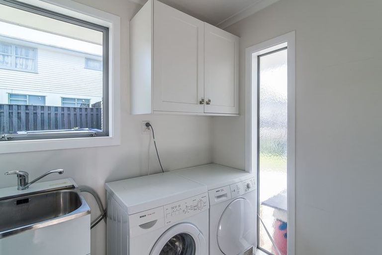 Photo of property in 1 Lomita Road, Johnsonville, Wellington, 6037