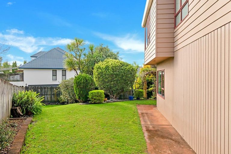 Photo of property in 8 Princess Maria Place, Massey, Auckland, 0614