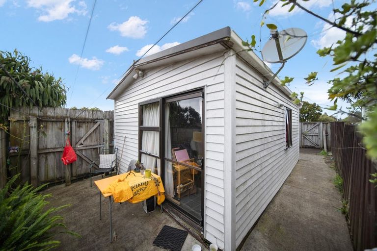 Photo of property in 12 Ronald Place, Manurewa, Auckland, 2102