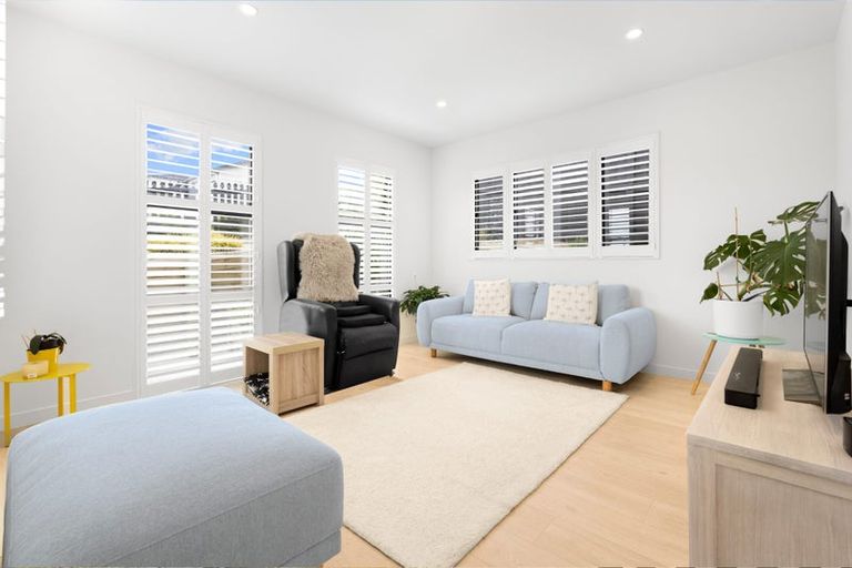 Photo of property in 3 Rockpool Road, Orewa, 0931