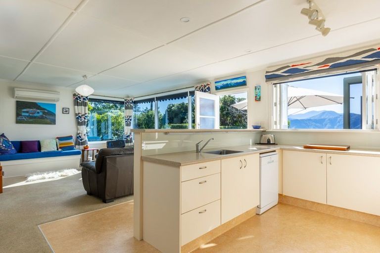 Photo of property in 313 Port Underwood Road, Whatamango Bay, Picton, 7281