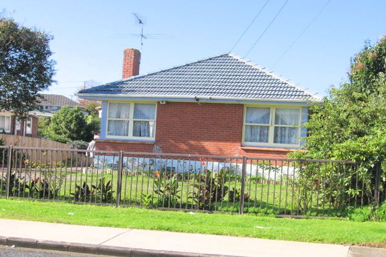 Photo of property in 14 Tindall Crescent, Otara, Auckland, 2023