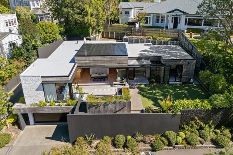 Photo of property in 3 Homewood Avenue, Karori, Wellington, 6012