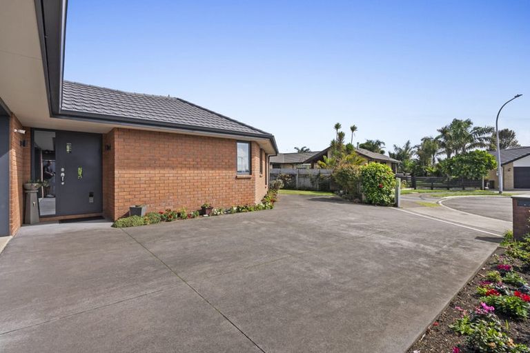 Photo of property in 9 Huetu Place, Bell Block, New Plymouth, 4312