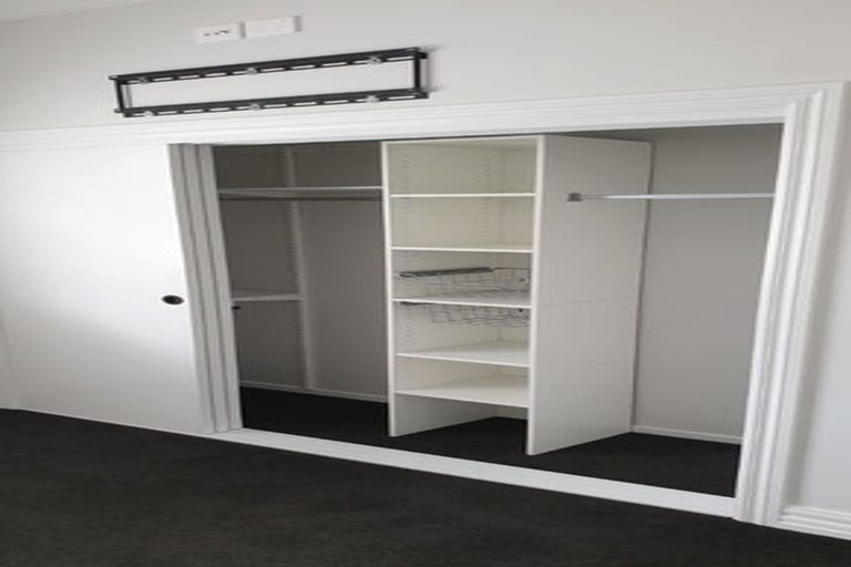 Photo of property in 53a Tauhinu Road, Miramar, Wellington, 6022