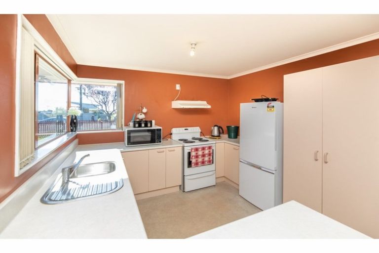 Photo of property in 78a Shortland Street, Wainoni, Christchurch, 8061