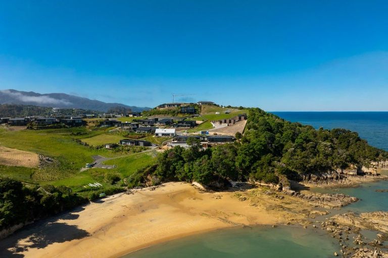 Photo of property in 21 Talisman Heights, Kaiteriteri, Motueka, 7197