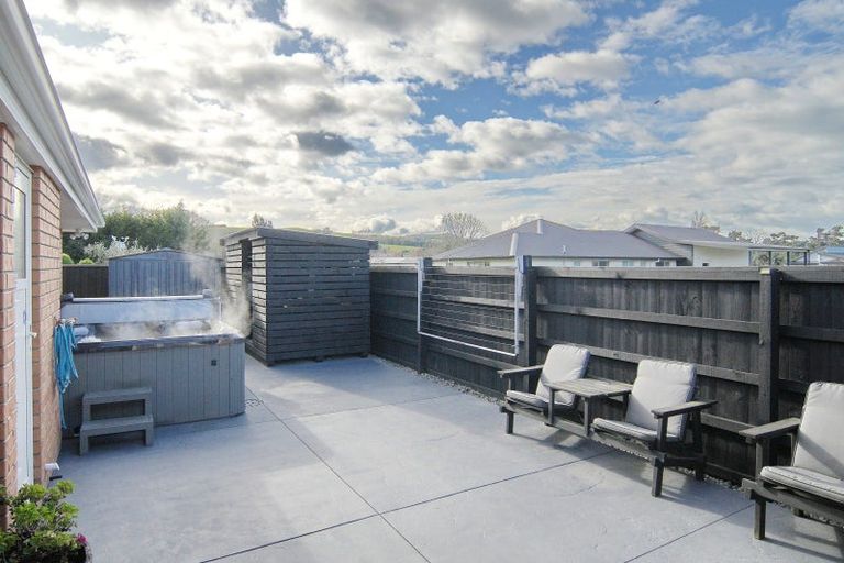 Photo of property in 2/4 Wineberry Avenue, Amberley, 7410