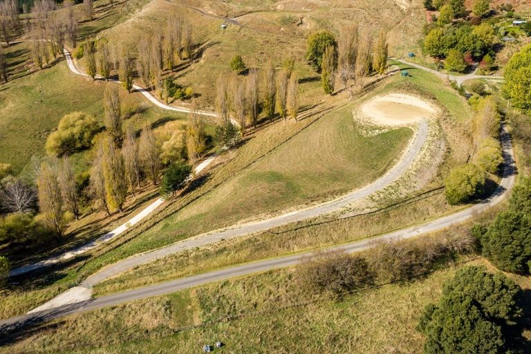 Photo of property in 1 Raratu Road, Kahuranaki, 4295