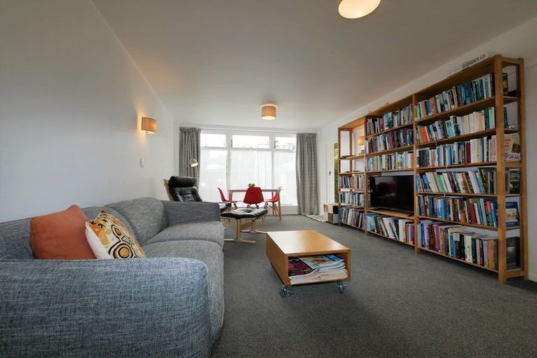 Photo of property in 4 Claremont Grove, Mount Victoria, Wellington, 6011