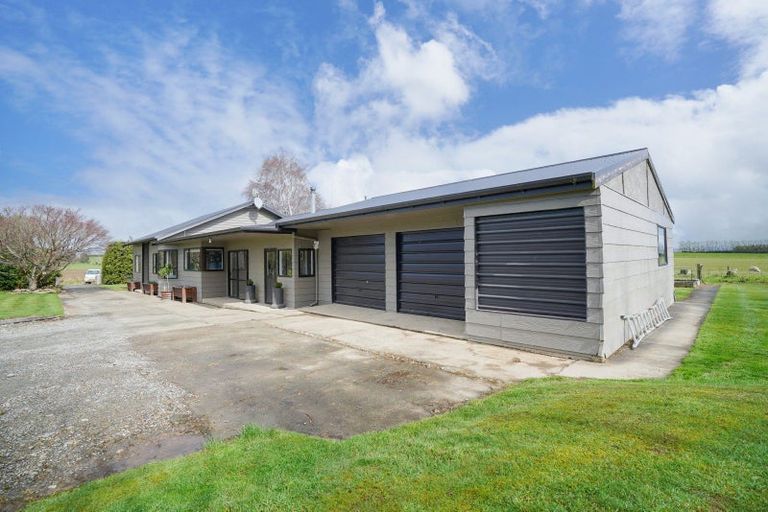 Photo of property in 164 Cameron Road, Lochiel, Winton, 9781