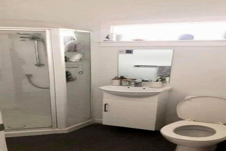 Photo of property in 296 Karori Road, Karori, Wellington, 6012