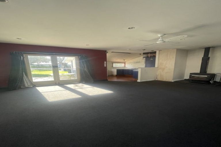 Photo of property in 10 Belfast Road, Belfast, Christchurch, 8051
