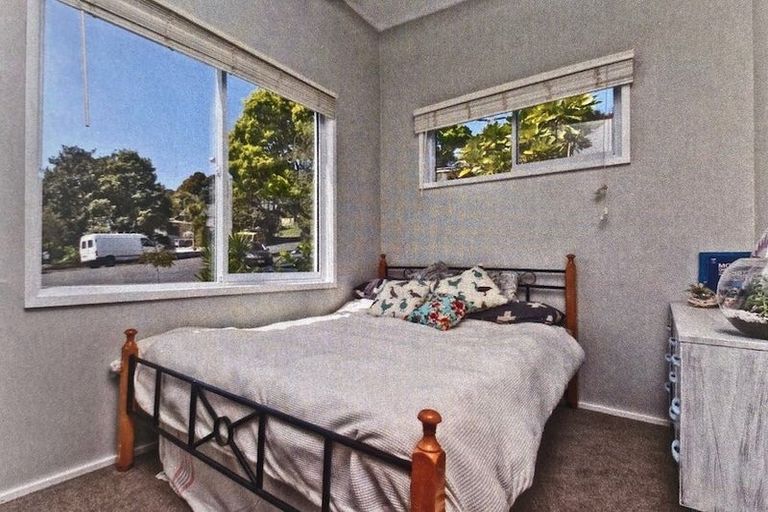 Photo of property in 2/26 Bryers Place, Bayview, Auckland, 0629