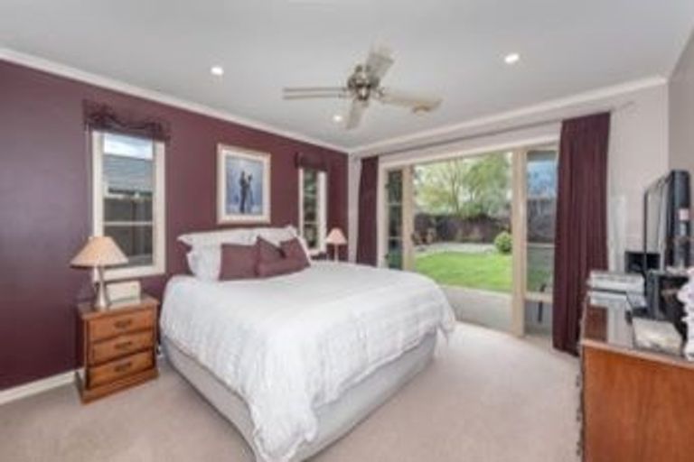 Photo of property in 6 Sovereign Place, Rototuna North, Hamilton, 3210