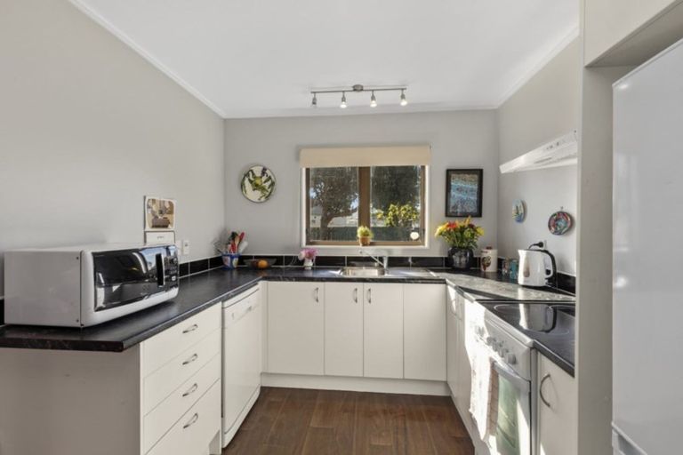 Photo of property in 12/17u Randwick Crescent, Moera, Lower Hutt, 5010