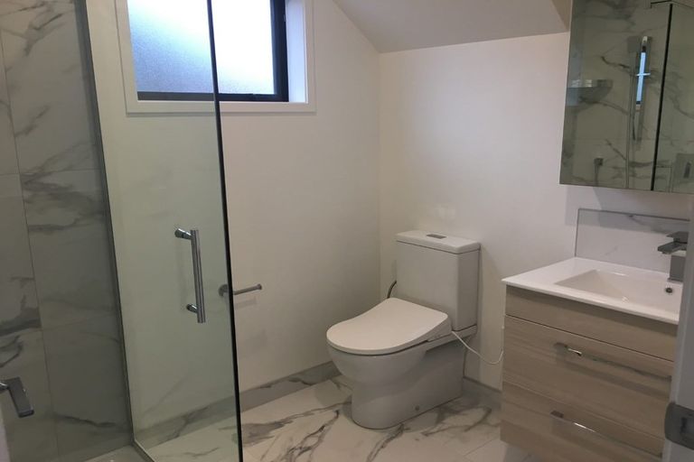 Photo of property in 11/10 Wilsher Crescent, Henderson, Auckland, 0612