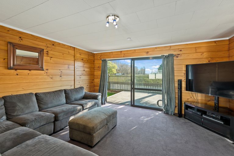 Photo of property in 811a Main North Road, Belfast, Christchurch, 8051