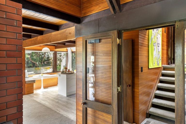 Photo of property in 28 Bengal Drive, Cashmere, Christchurch, 8022