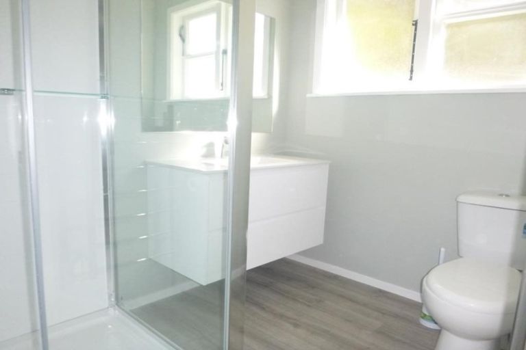 Photo of property in 121 Wellington Road, Wainuiomata, Lower Hutt, 5014