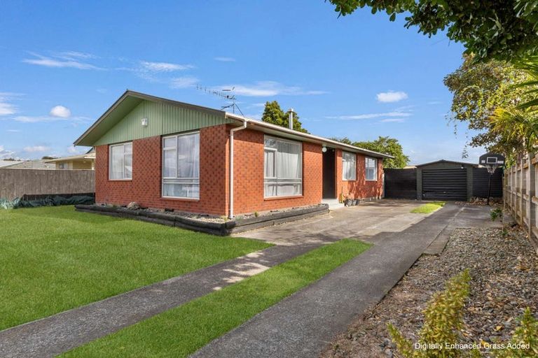 Photo of property in 6 Hobbs Place, Westbrook, Palmerston North, 4412