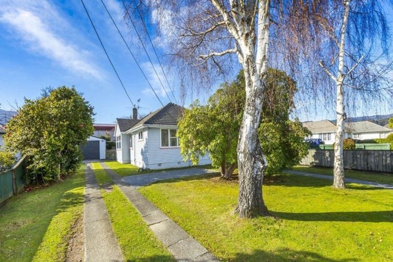 Photo of property in 10 Byron Street, Trentham, Upper Hutt, 5018