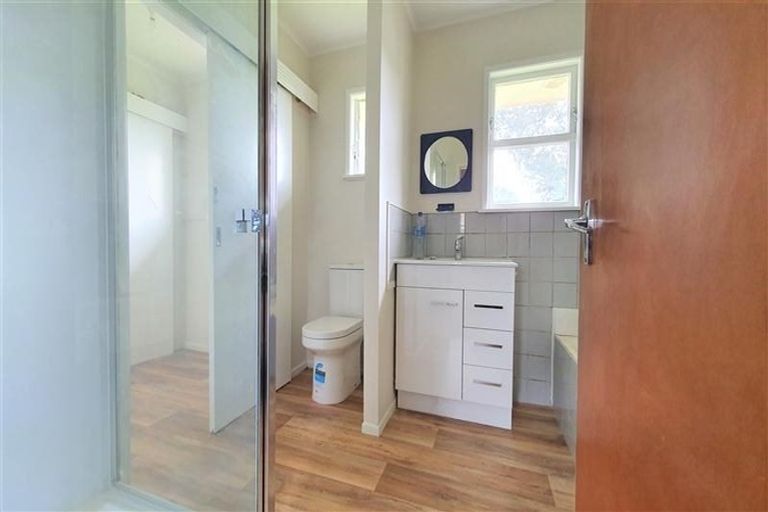 Photo of property in 35 Hobart Crescent, Wattle Downs, Auckland, 2103