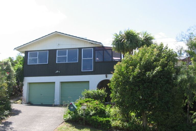 Photo of property in 27 Peter Terrace, Castor Bay, Auckland, 0620