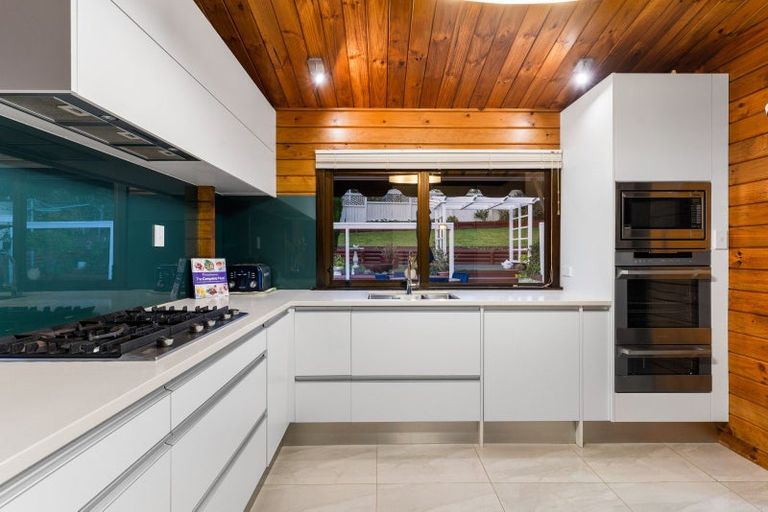 Photo of property in 20 Goodwood Drive, Goodwood Heights, Auckland, 2105