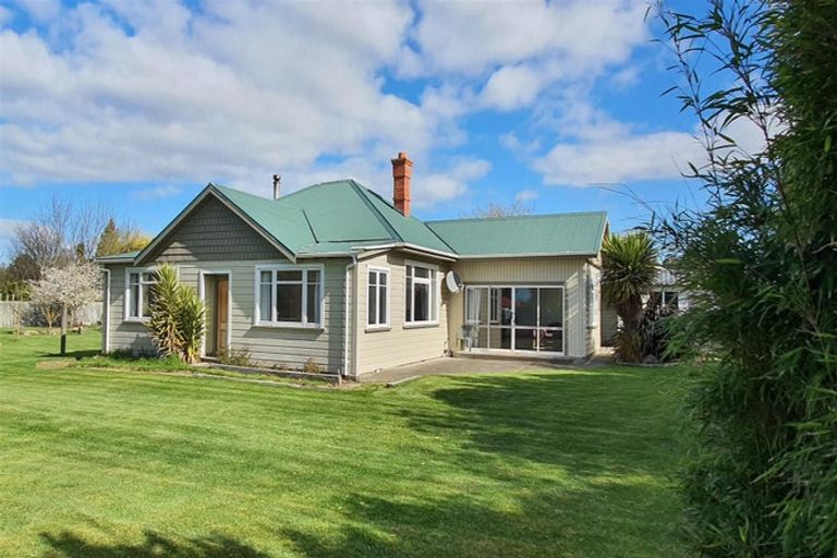 Photo of property in 1 Edward Street, Waimate, 7924
