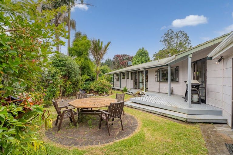 Photo of property in 8 Parkland Place, Whitianga, 3510