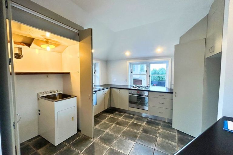 Photo of property in 85 Namata Road, One Tree Hill, Auckland, 1061