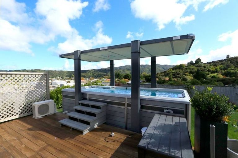 Photo of property in 55 Ruthven Road, Wainuiomata, Lower Hutt, 5014