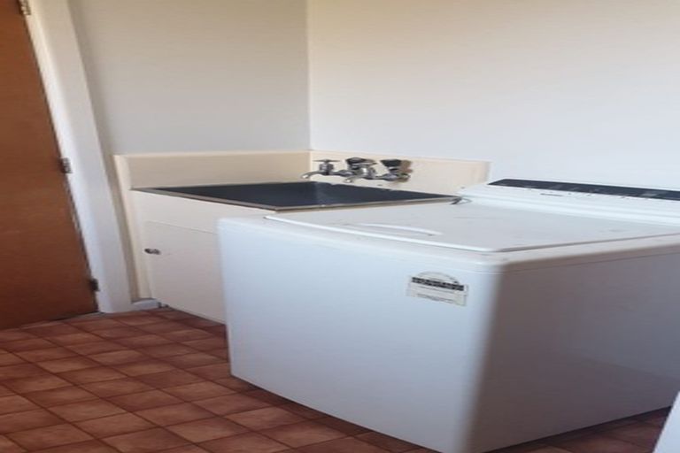 Photo of property in 24a Parklands Drive, Karori, Wellington, 6012