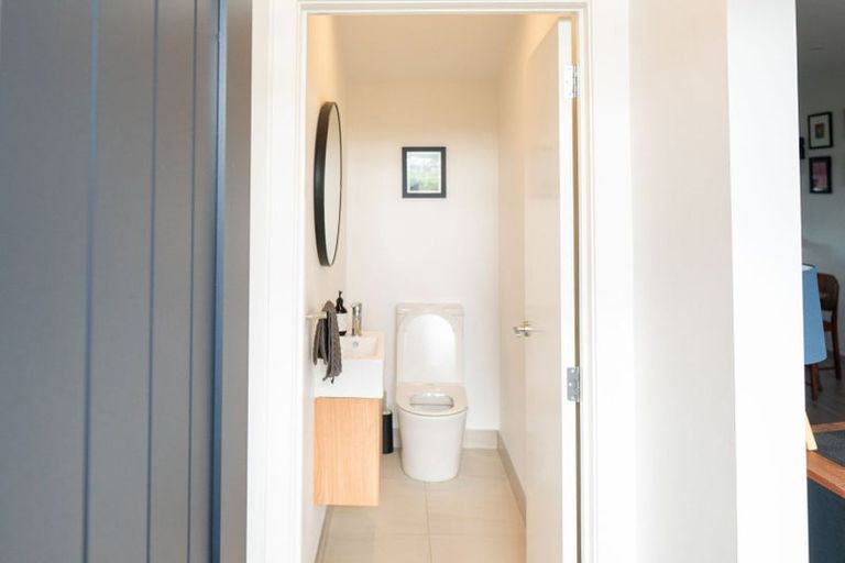 Photo of property in 17 Waka Moana Drive, Hobsonville, Auckland, 0616