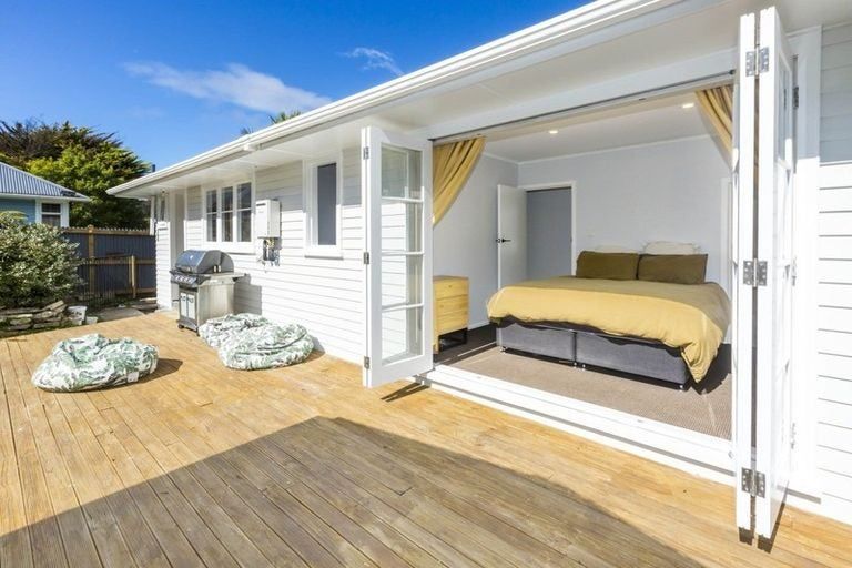 Photo of property in 43 Gillespies Road, Birchville, Upper Hutt, 5018