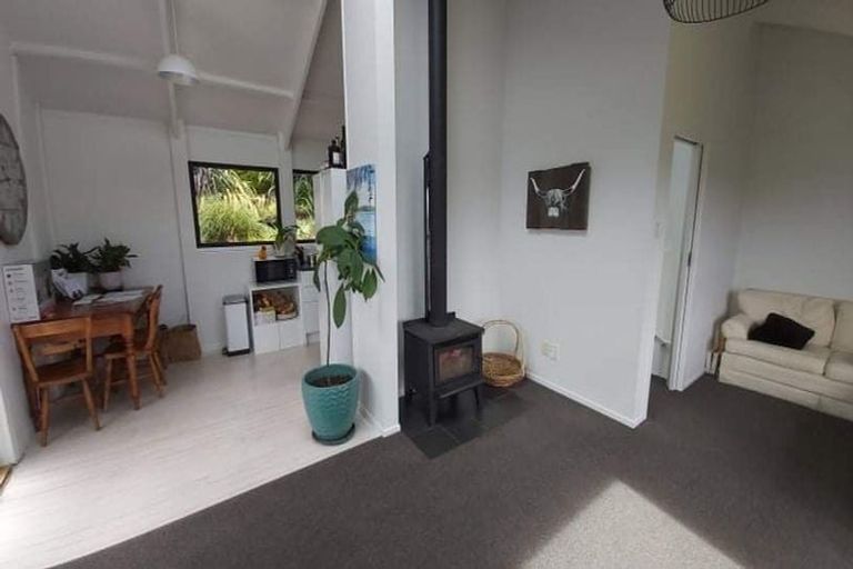 Photo of property in 24 Bedford Street, Northland, Wellington, 6012