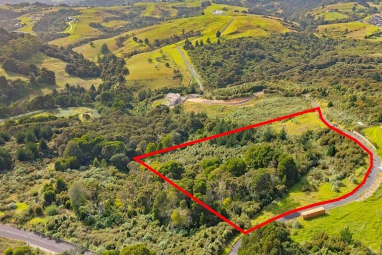 Photo of property in 102 Griggs Road, East Tamaki Heights, Auckland, 2016