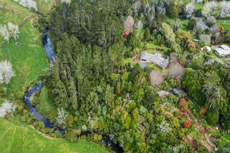 Photo of property in 709 Carrington Road, Hurworth, New Plymouth, 4371