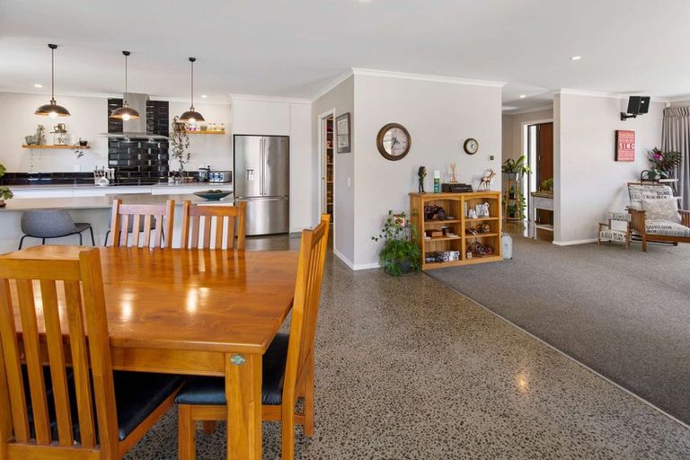 Photo of property in 728 Makino Road, Halcombe, Feilding, 4777