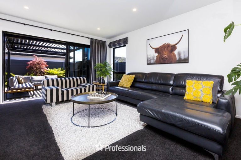 Photo of property in 8 Kerrigan Crescent, Wallaceville, Upper Hutt, 5018