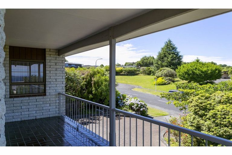 Photo of property in 62 Harvey Street, Waipahihi, Taupo, 3330