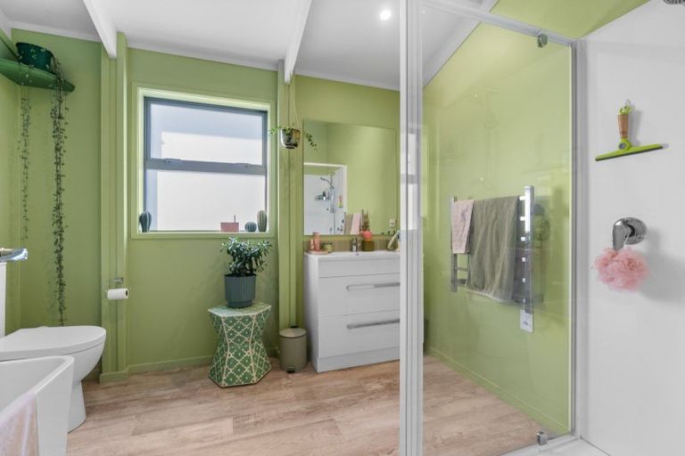 Photo of property in 120c Harrison Street East, Featherston, 5710