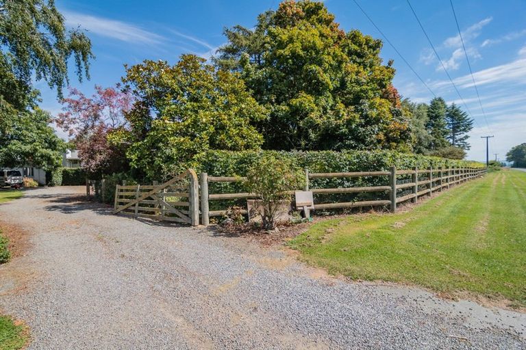 Photo of property in 381 Pareora River Road, Saint Andrews, Timaru, 7972