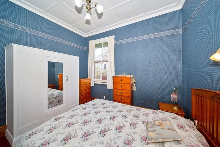 Photo of property in 237 South Road, Hawera, 4610