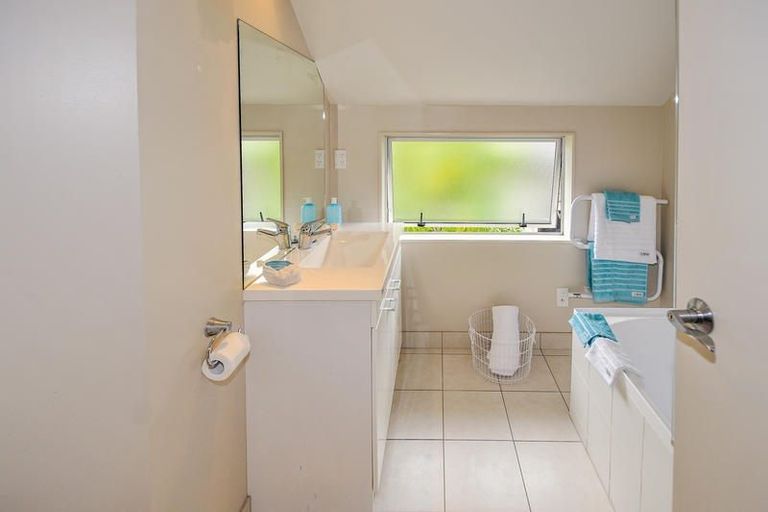 Photo of property in 1/19 Nimstedt Avenue, Oteha, Auckland, 0632